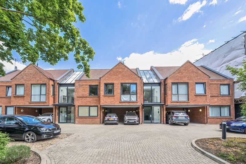 Photo 24- click for photo gallery